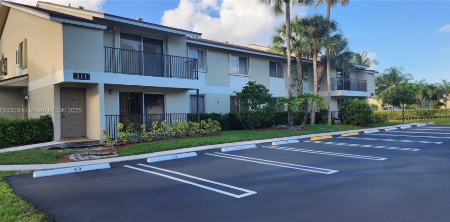 Кондоминиум с 2 спальнями в Помпано-Бич, Флорида № 2012365