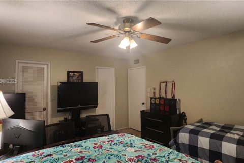 Купить кондоминиум в Помпано-Бич, Флорида 2 спальни, 101.26м2, № 2012365 - фото 15