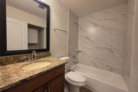 Apartment in Port Charlotte, Florida 2 bedrooms, 83.61 sq.m. № 2095623 - photo 13