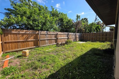 Apartment in Port Charlotte, Florida 2 bedrooms, 83.61 sq.m. № 2095623 - photo 15
