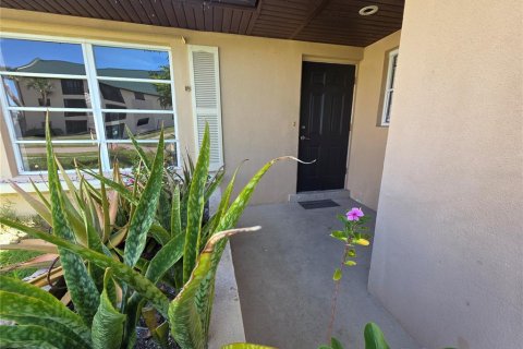 Apartment in Port Charlotte, Florida 2 bedrooms, 83.61 sq.m. № 2095623 - photo 2