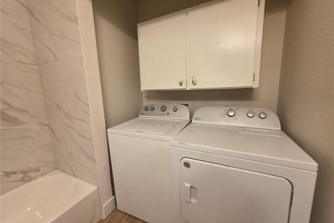 Apartment in Port Charlotte, Florida 2 bedrooms, 83.61 sq.m. № 2095623 - photo 11