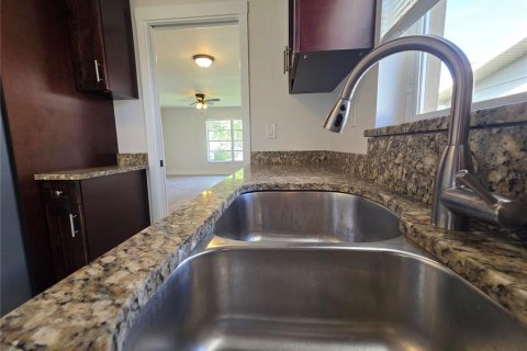 Apartment in Port Charlotte, Florida 2 bedrooms, 83.61 sq.m. № 2095623 - photo 5