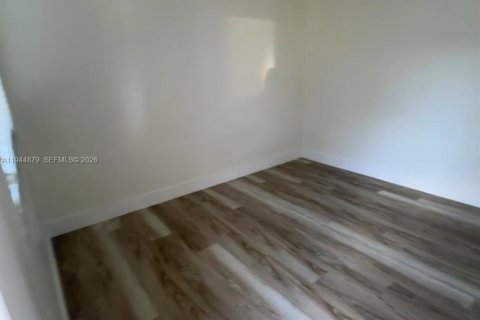 Купить коммерческую недвижимость в Майами, Флорида 263.75м2, № 2001495 - фото 10