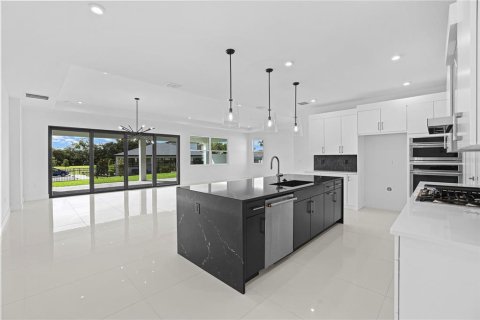 Villa ou maison à vendre à Lady Lake, Floride: 3 chambres, 237.27 m2 № 2148648 - photo 16
