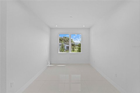 Villa ou maison à vendre à Lady Lake, Floride: 3 chambres, 237.27 m2 № 2148648 - photo 6