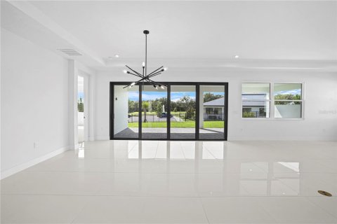 Villa ou maison à vendre à Lady Lake, Floride: 3 chambres, 237.27 m2 № 2148648 - photo 7