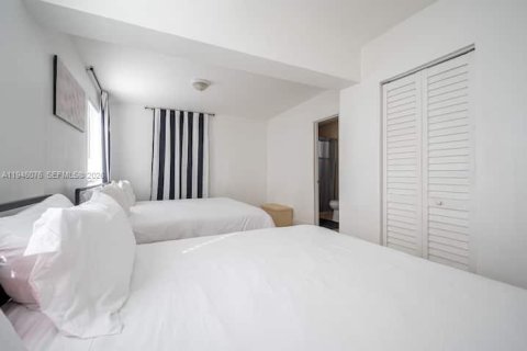 Casa en venta en Miami, Florida, 4 dormitorios, 203.18 m2 № 2002636 - foto 6