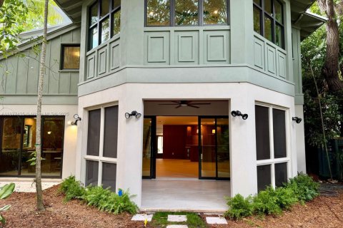 Villa ou maison à louer à Miami, Floride: 4 chambres № 1943521 - photo 18