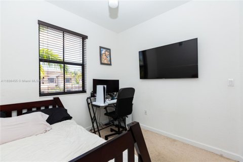 Townhouse in Davie, Florida 3 bedrooms, 149.57 sq.m. № 1950326 - photo 25