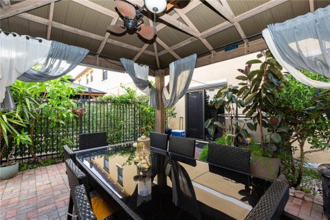 Townhouse in Davie, Florida 3 bedrooms, 149.57 sq.m. № 1950326 - photo 19