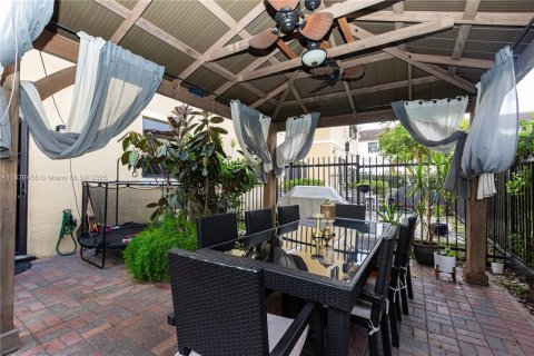 Townhouse in Davie, Florida 3 bedrooms, 149.57 sq.m. № 1950326 - photo 20