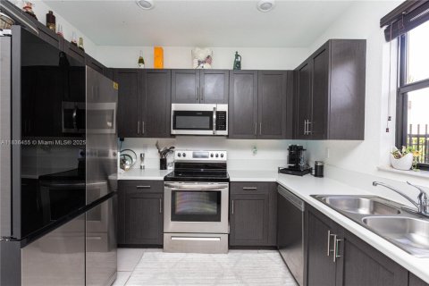 Townhouse in Davie, Florida 3 bedrooms, 149.57 sq.m. № 1950326 - photo 12