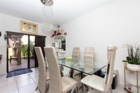 Townhouse in Davie, Florida 3 bedrooms, 149.57 sq.m. № 1950326 - photo 13