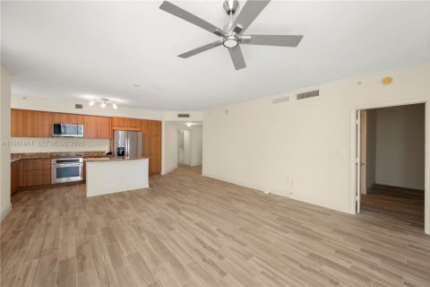 Condo in Plantation, Florida, 2 bedrooms  № 2043046 - photo 4