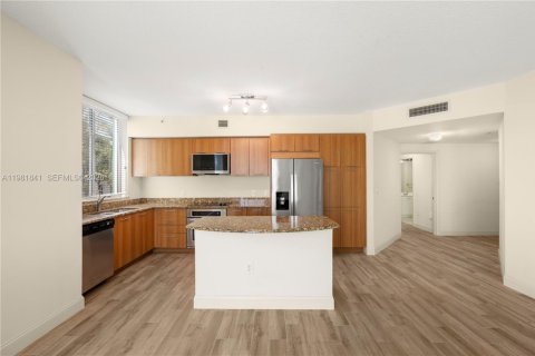 Condo in Plantation, Florida, 2 bedrooms  № 2043046 - photo 9