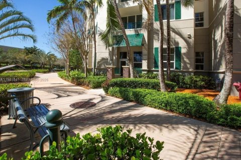 Condo in Plantation, Florida, 2 bedrooms  № 2043046 - photo 30
