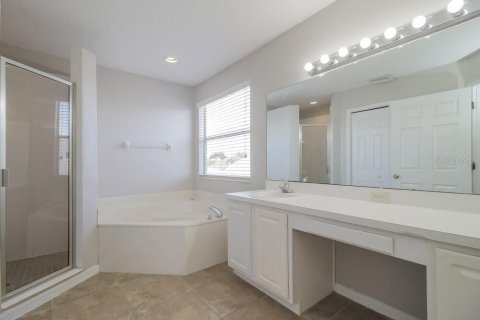Casa en alquiler en Orlando, Florida, 4 dormitorios, 212.56 m2 № 1869597 - foto 13
