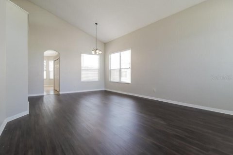 Casa en alquiler en Orlando, Florida, 4 dormitorios, 212.56 m2 № 1869597 - foto 9