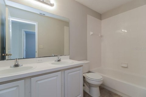 Casa en alquiler en Orlando, Florida, 4 dormitorios, 212.56 m2 № 1869597 - foto 16