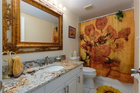 Townhouse in Saint Pete Beach, Florida 3 bedrooms, 190.45 sq.m. № 1540173 - photo 16