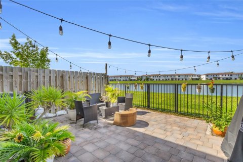 Купить таунхаус в Майами, Флорида 3 спальни, 165.18м2, № 1936131 - фото 4