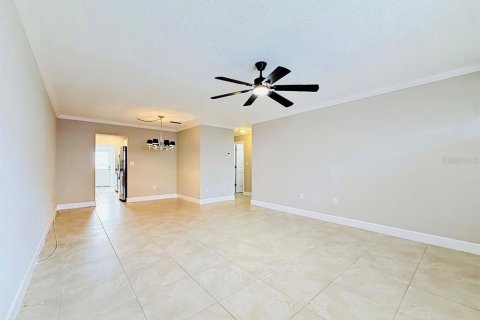 Copropriété à vendre à Gulfport, Floride: 2 chambres, 104.05 m2 № 2100348 - photo 4