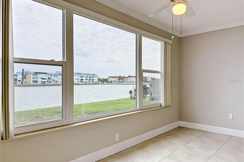 Copropriété à vendre à Gulfport, Floride: 2 chambres, 104.05 m2 № 2100348 - photo 25