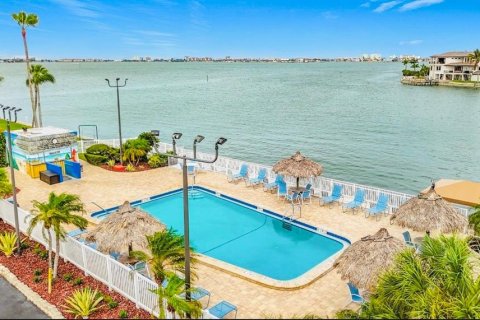 Condo à Gulfport, Floride, 2 chambres № 2100348