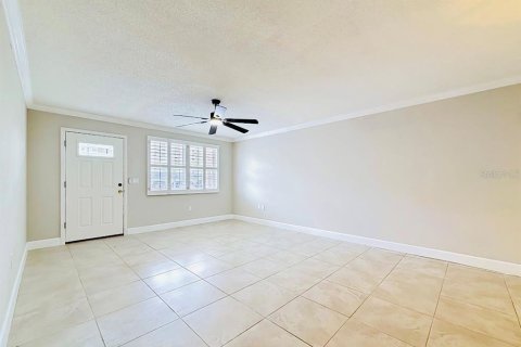 Copropriété à vendre à Gulfport, Floride: 2 chambres, 104.05 m2 № 2100348 - photo 3