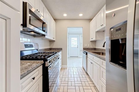 Copropriété à vendre à Gulfport, Floride: 2 chambres, 104.05 m2 № 2100348 - photo 15