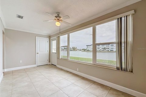 Copropriété à vendre à Gulfport, Floride: 2 chambres, 104.05 m2 № 2100348 - photo 23