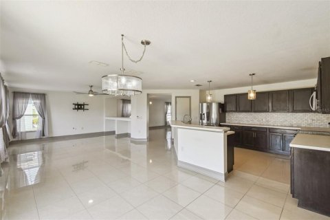 Casa en venta en Kissimmee, Florida, 4 dormitorios, 239.5 m2 № 1657814 - foto 23