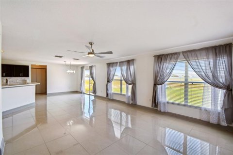 Casa en venta en Kissimmee, Florida, 4 dormitorios, 239.5 m2 № 1657814 - foto 22