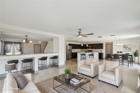 Casa en venta en Kissimmee, Florida, 4 dormitorios, 239.5 m2 № 1657814 - foto 19