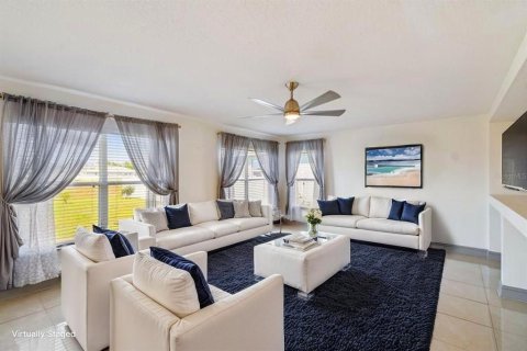 Casa en venta en Kissimmee, Florida, 4 dormitorios, 239.5 m2 № 1657814 - foto 17