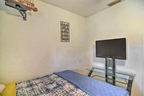Duplex à vendre à Clearwater, Floride: 3 chambres, 137.68 m2 № 1880515 - photo 15