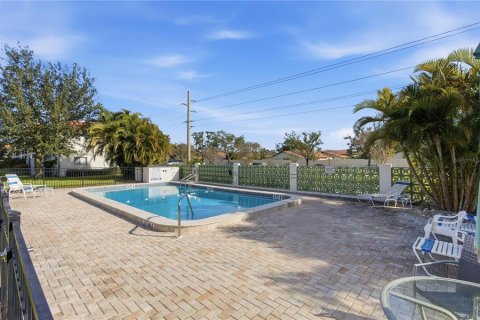 Condominio en venta en Sarasota, Florida, 2 dormitorios, 90.77 m2 № 2142201 - foto 19