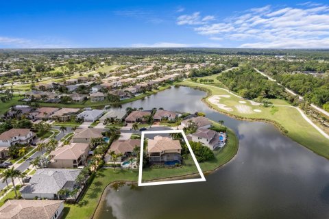 Casa en venta en Royal Palm Beach, Florida, 5 dormitorios, 396.41 m2 № 2186742 - foto 14