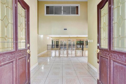 Casa en venta en Palmetto Bay, Florida, 6 dormitorios, 540.32 m2 № 1881584 - foto 11