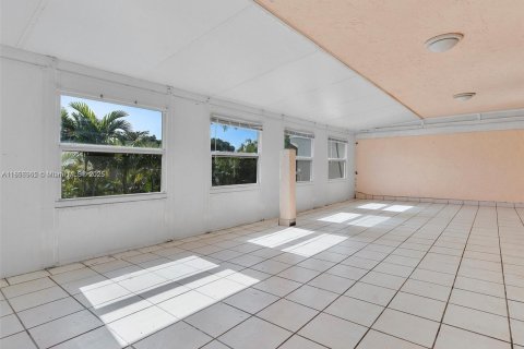 Casa en venta en Palmetto Bay, Florida, 6 dormitorios, 540.32 m2 № 1881584 - foto 24