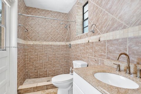 Casa en venta en Palmetto Bay, Florida, 6 dormitorios, 540.32 m2 № 1881584 - foto 23