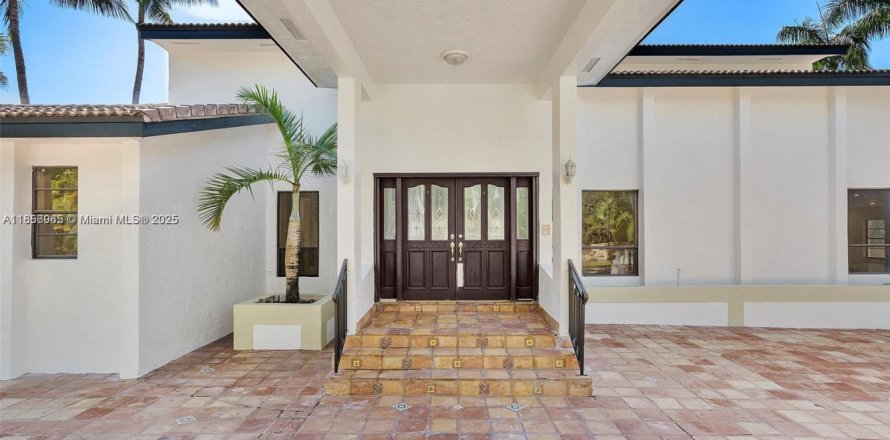 Casa en Palmetto Bay, Florida 6 dormitorios, 540.32 m2 № 1881584