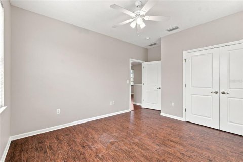 Adosado en venta en Tampa, Florida, 3 dormitorios, 217.3 m2 № 2358476 - foto 29