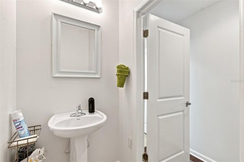 Adosado en venta en Tampa, Florida, 3 dormitorios, 217.3 m2 № 2358476 - foto 16