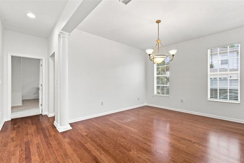 Adosado en venta en Tampa, Florida, 3 dormitorios, 217.3 m2 № 2358476 - foto 13