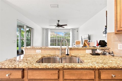 Adosado en venta en Tampa, Florida, 3 dormitorios, 217.3 m2 № 2358476 - foto 22