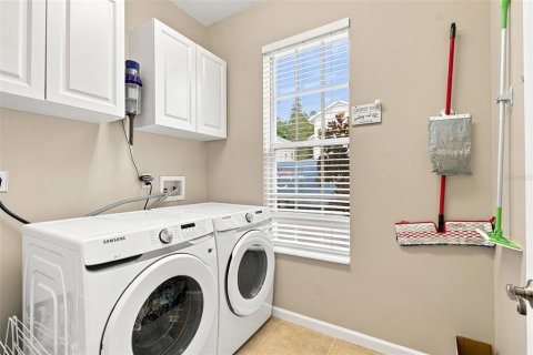 Adosado en venta en Tampa, Florida, 3 dormitorios, 217.3 m2 № 2358476 - foto 17