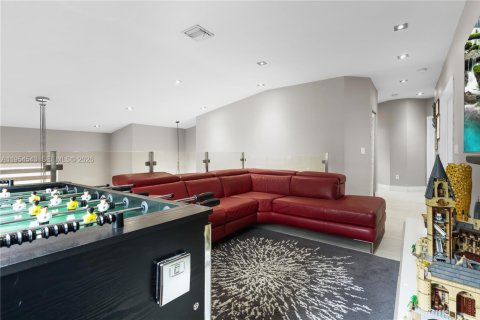 Купить виллу или дом в Дорал, Флорида 5 спален, 238.67м2, № 2009193 - фото 15