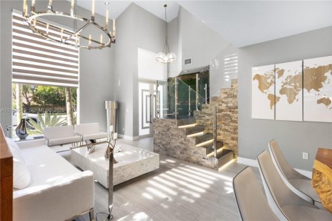 Купить виллу или дом в Дорал, Флорида 5 спален, 238.67м2, № 2009193 - фото 4